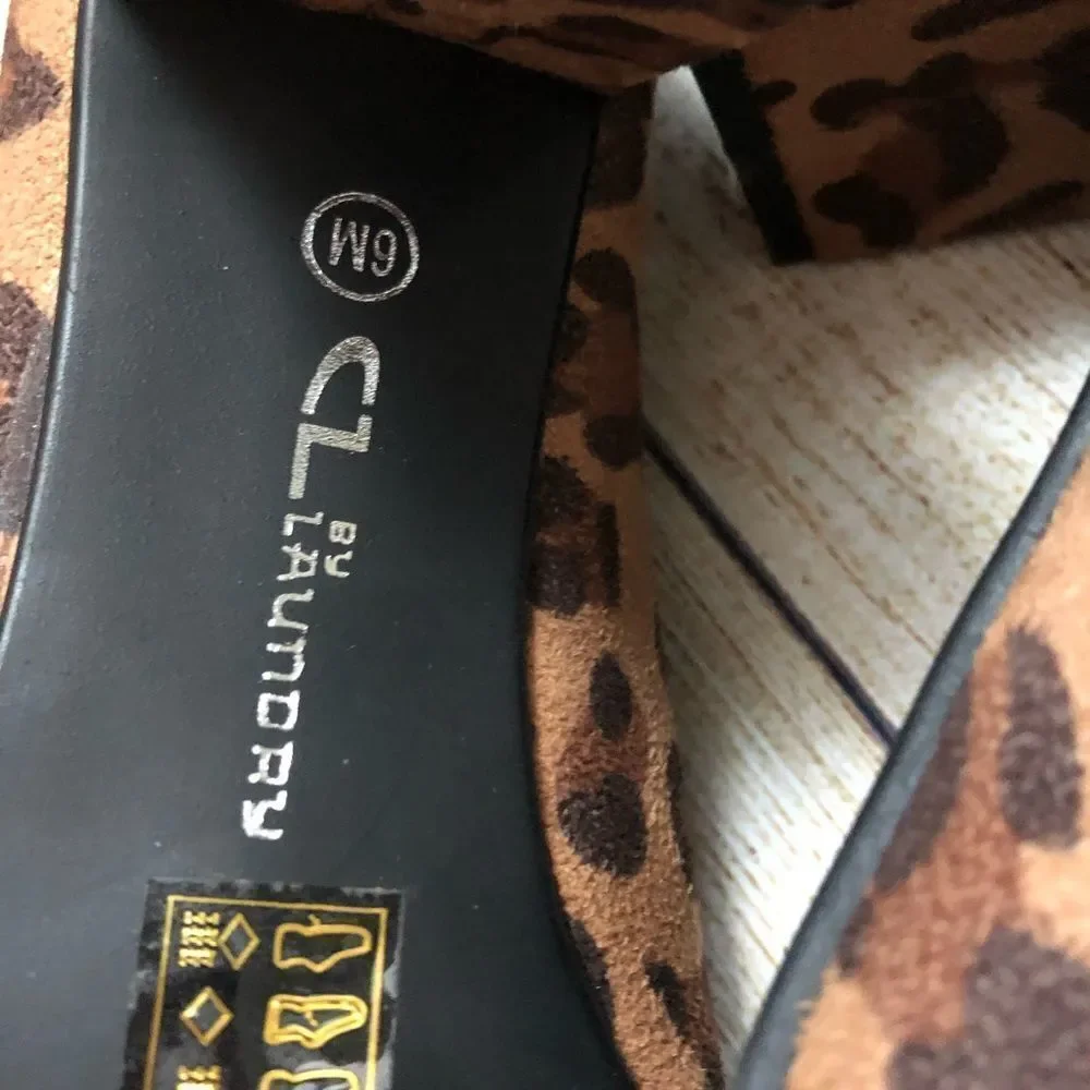 CL BY LAUNDRY Classy Evening Leopard Pumps